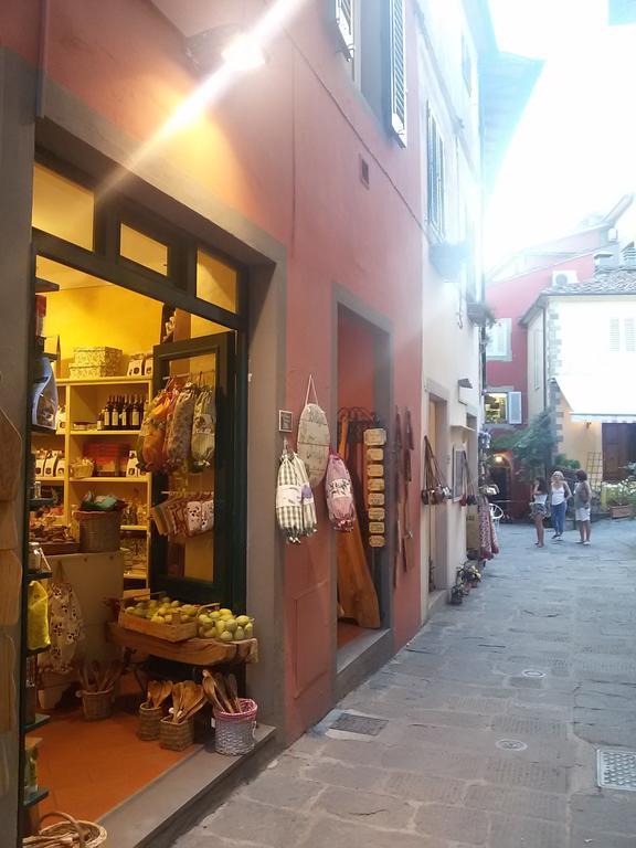 Affittacamere Gir Di Mura Montecatini Terme Bagian luar foto