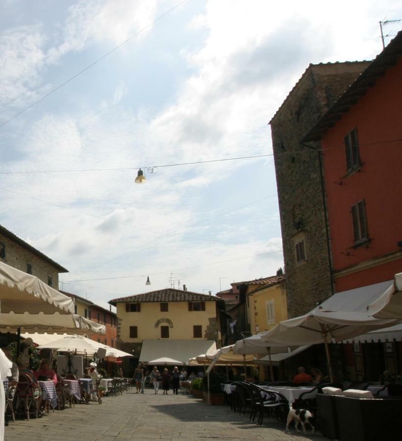 Affittacamere Gir Di Mura Montecatini Terme Bagian luar foto
